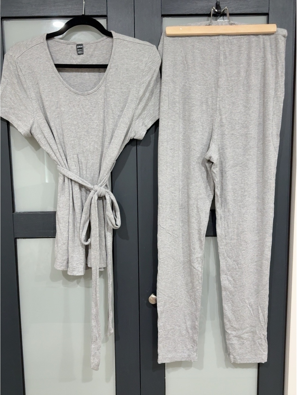 Gray Ribbed Lounge Set